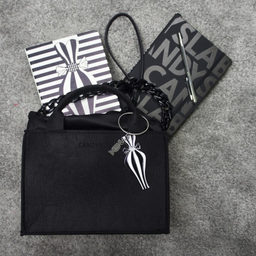 Borsa in feltro con tracolla